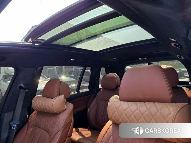 BMW X7 (G07) 2024 Черный из Кореи, фото 4