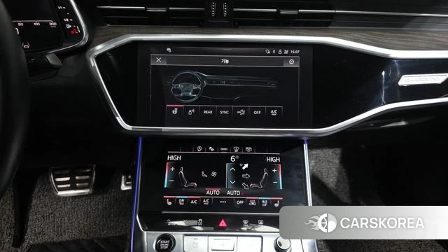 Audi A6 (C8) 2021 Черный из Кореи, фото 4