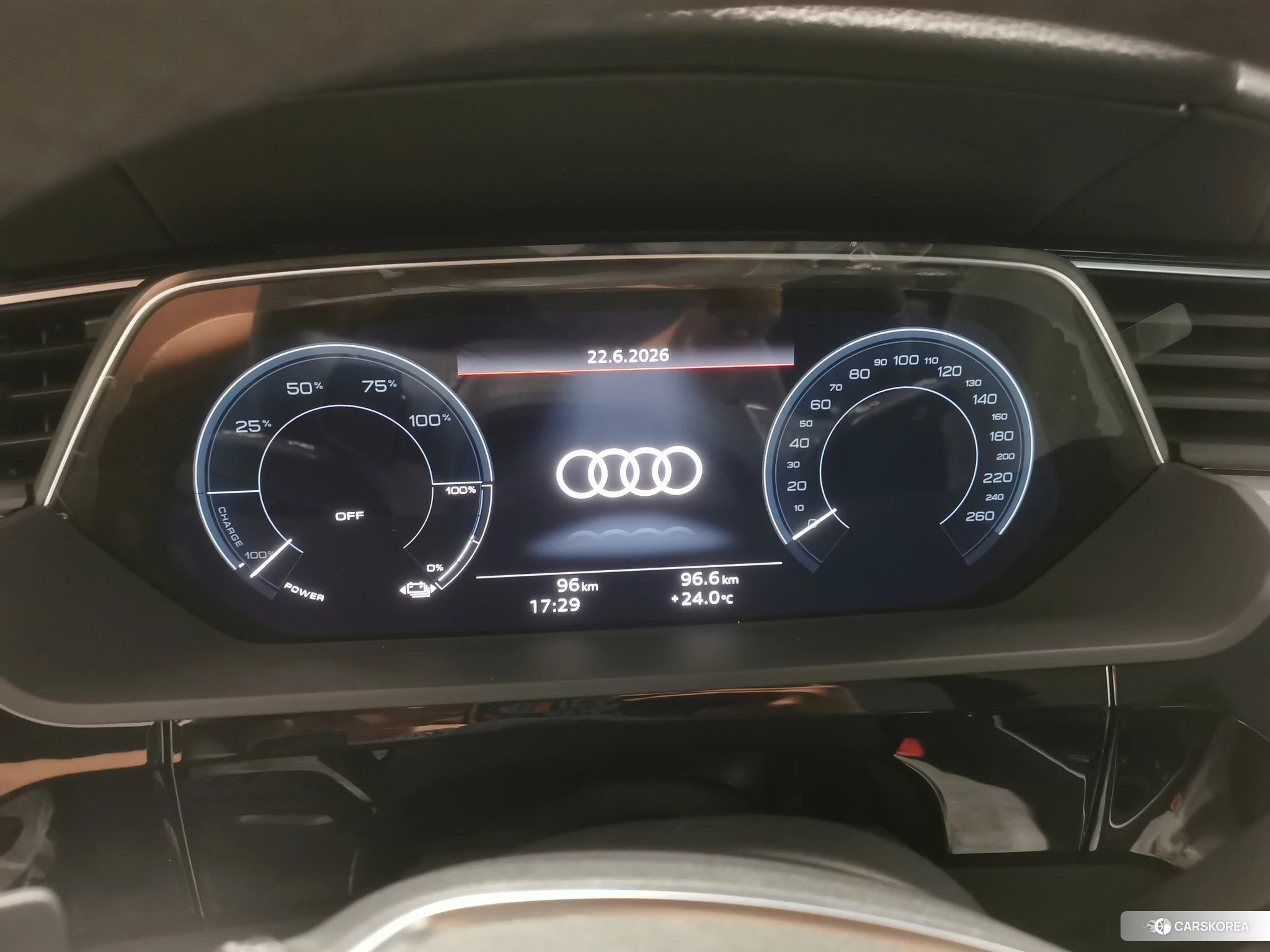 Audi e-tron 2021 Темно-серый из Китая, фото 4
