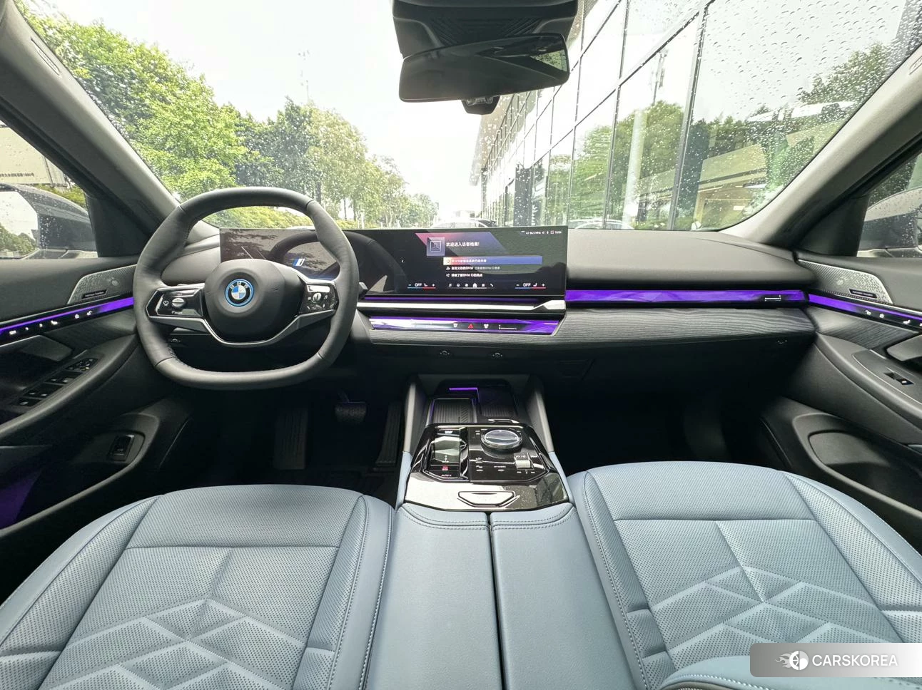 BMW i5 2024 Серебристо-серый из Китая, фото 4