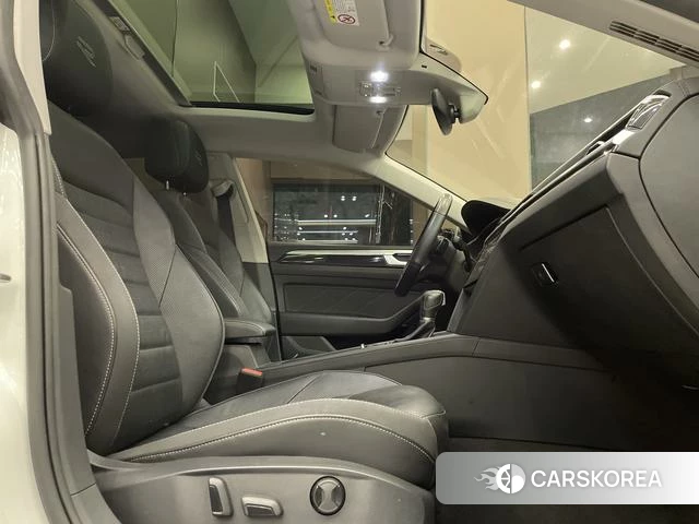 Volkswagen CC 2021 Белый из Китая, фото 4
