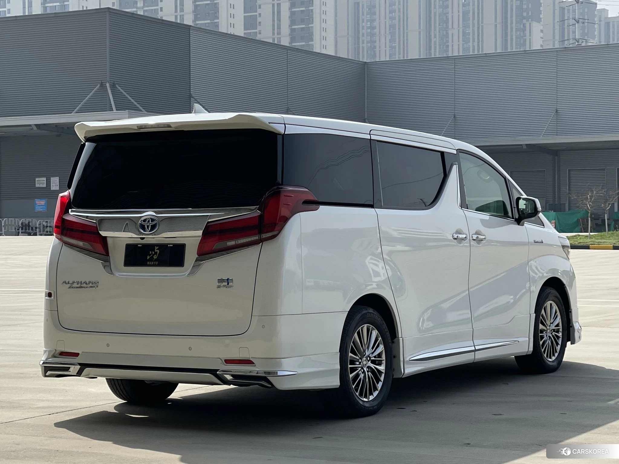 Toyota Alphard 2021 Белый из Китая, фото 4