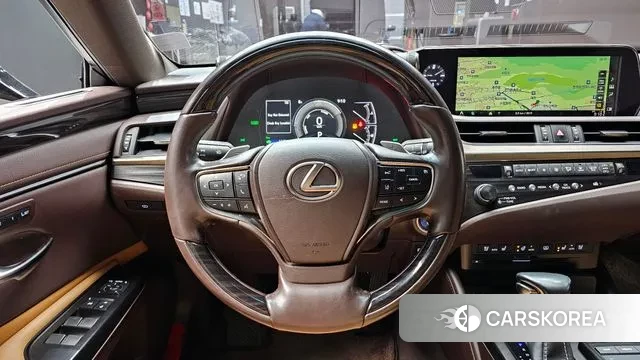 Lexus ES300h 7th generation 2018 Серебряный из Кореи, фото 4