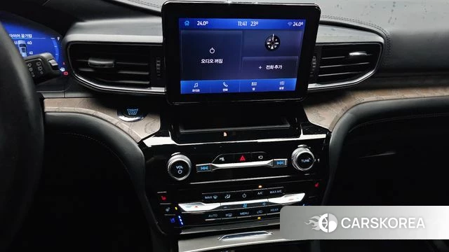 Ford Explorer 6th Generation 2022 Белый из Кореи, фото 4