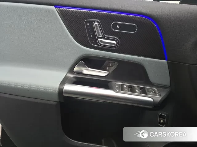 Mercedes-Benz GLA - Class H247 2023 Черный из Кореи, фото 4