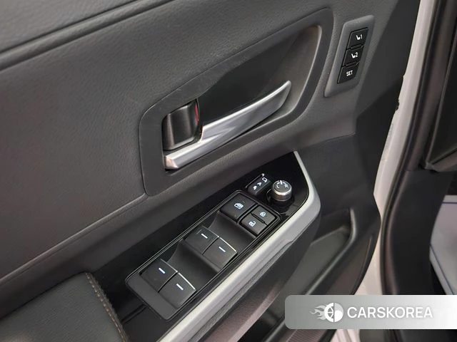 Toyota Sienna 4th Generation 2025 Белый из Кореи, фото 4
