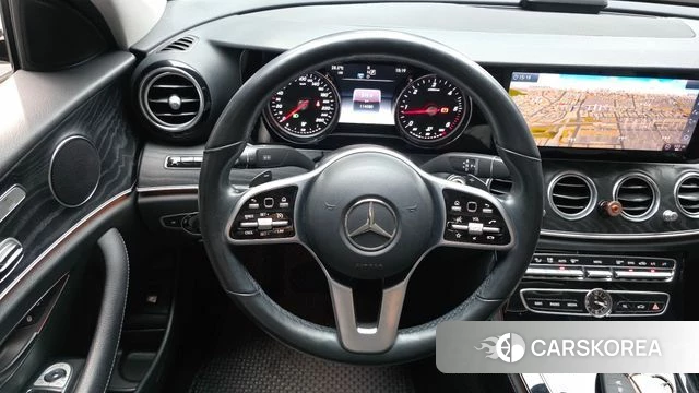 Mercedes-Benz E-Class W213 2018 Белый из Кореи, фото 4