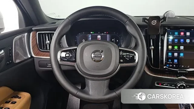 Volvo XC60 second Generation 2024 Белый из Кореи, фото 4