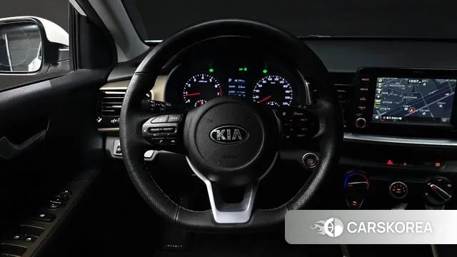Kia Stonic 2018 Белый из Кореи, фото 4