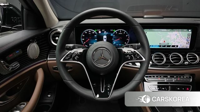 Mercedes-Benz E-Class W213 2023 Черный из Кореи, фото 4