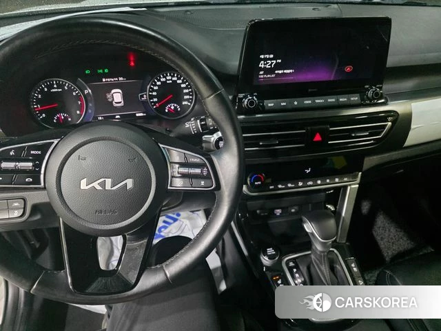 Kia Seltos 2022 Белый из Кореи, фото 4