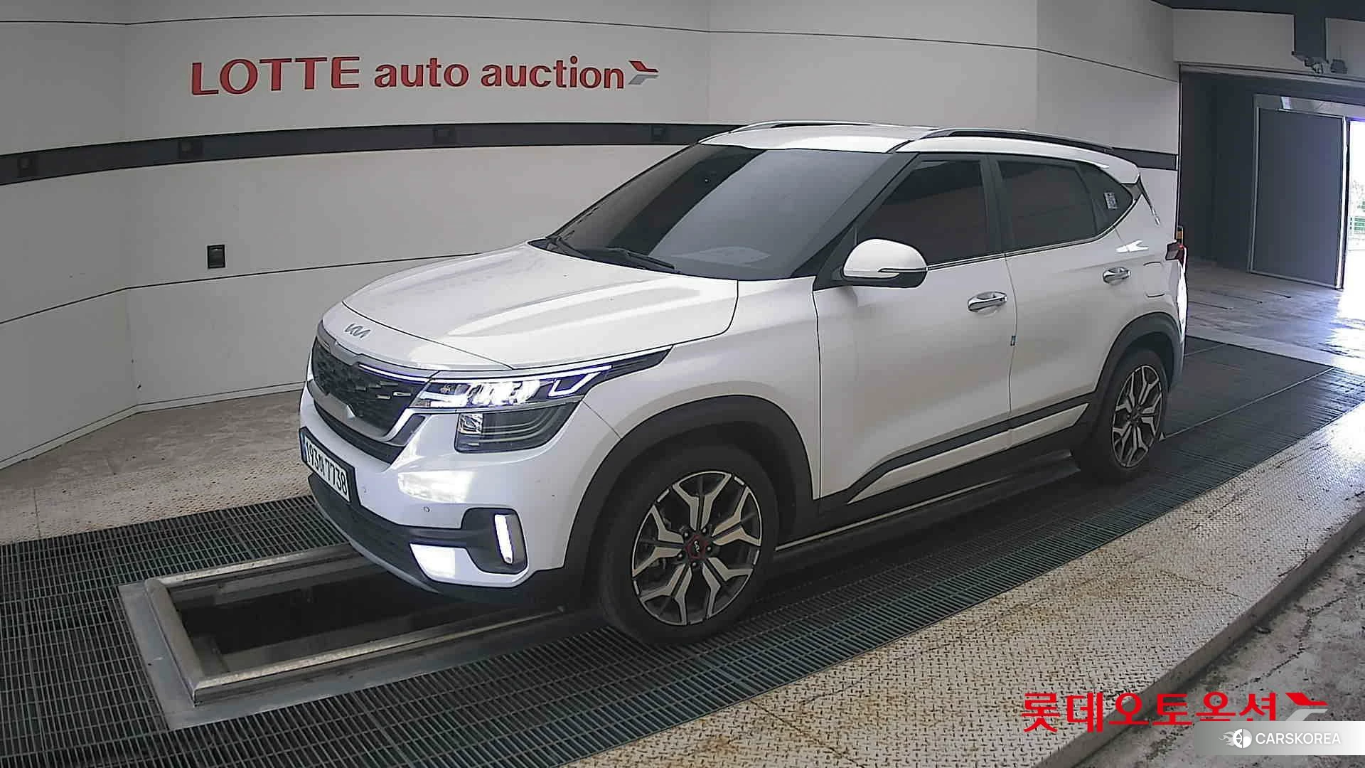 Kia Seltos 2023 Snow White Pearl из Кореи, фото 4