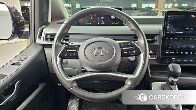 Hyundai Staria 2023 Серый из Кореи, фото 4
