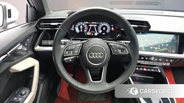 Audi A3 (8Y) 2023 Белый из Кореи, фото 4