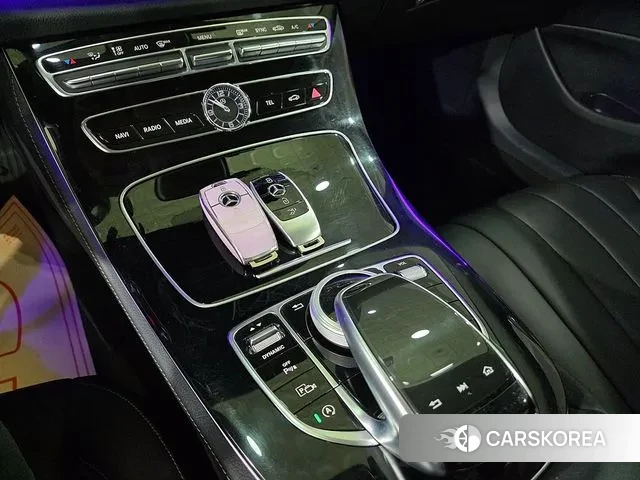 Mercedes-Benz E-Class W213 2019 Белый из Кореи, фото 4