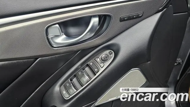 Infiniti Q50 id 2728323 из Кореи 4