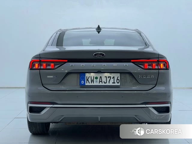 Ford Mondeo 2023 Серебристо-серый из Китая, фото 4