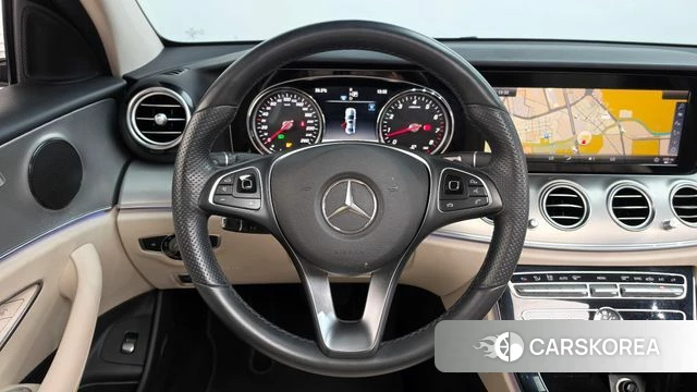 Mercedes-Benz E-Class W213 2018 Белый из Кореи, фото 4