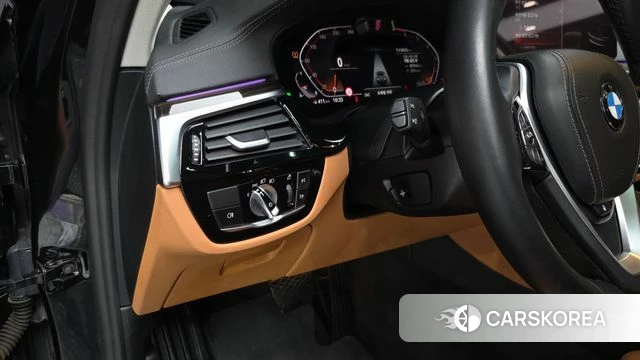 BMW 5 Series (G30) 2020 Черный из Кореи, фото 4