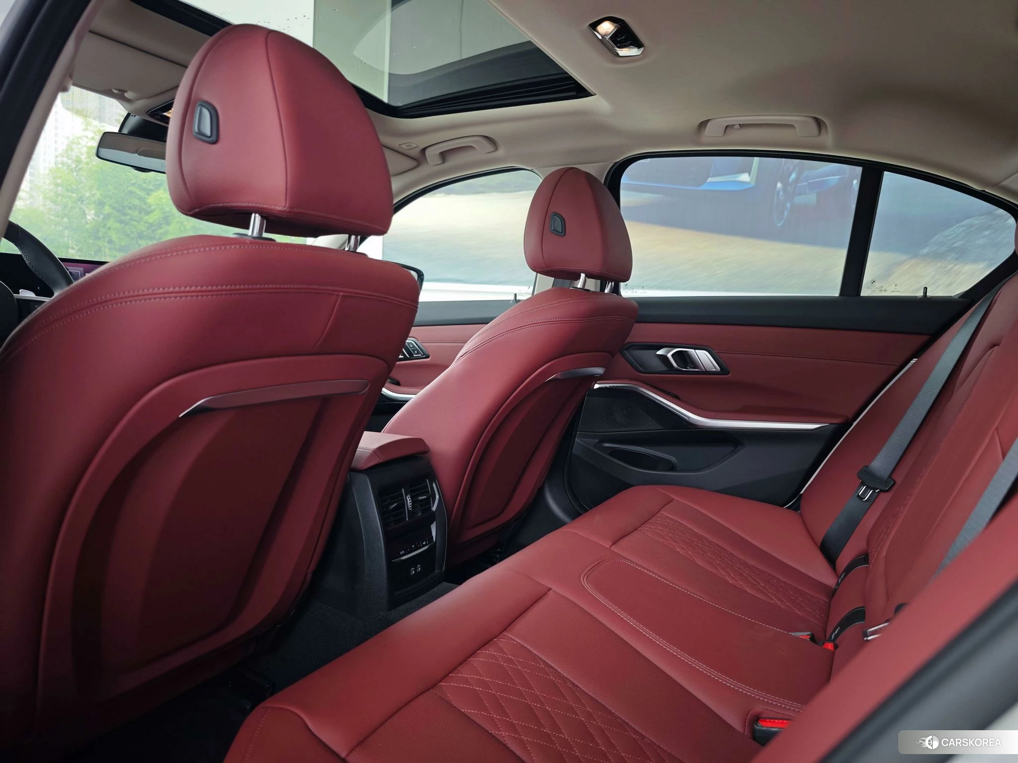 BMW 3 series 2024 Белый из Китая, фото 4