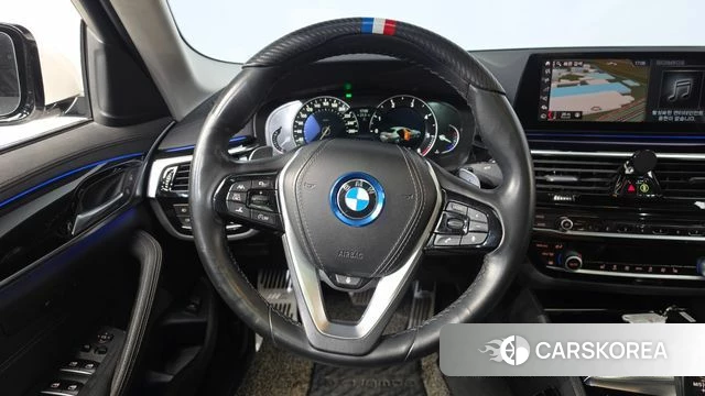 BMW 5 Series (G30) 2019 Белый из Кореи, фото 4