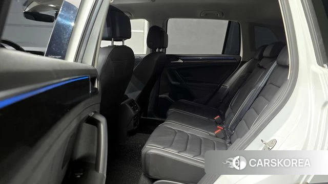 Volkswagen Tiguan second Generation 2022 Белый из Кореи, фото 4