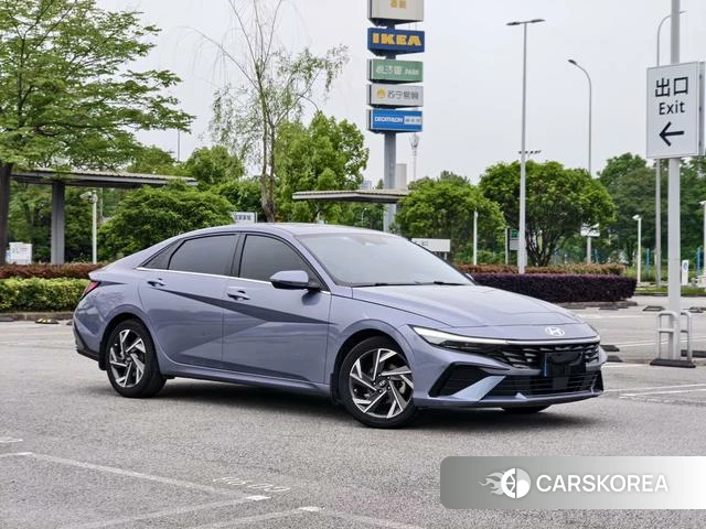 Hyundai Elantra 2023 Синий из Китая, фото 4