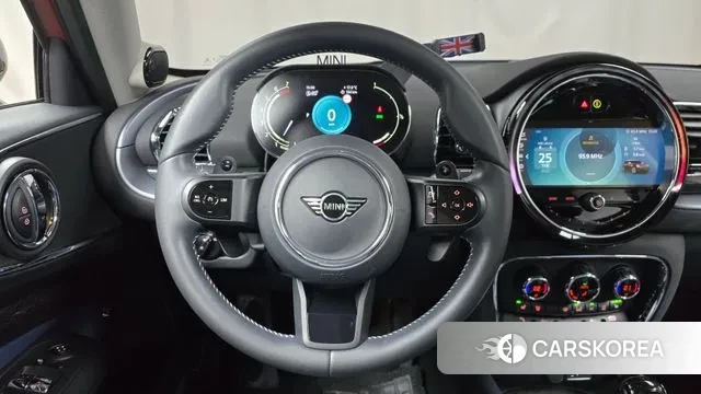 Mini Cooper S Clubman 2023 Красный из Кореи, фото 4