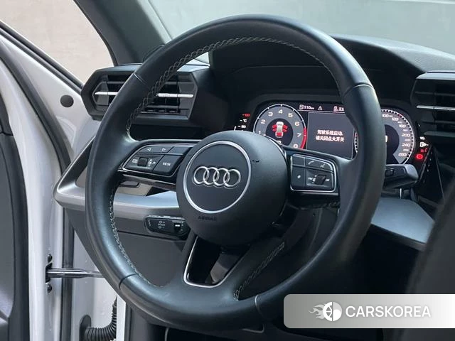 Audi A3 2023 Белый из Китая, фото 4