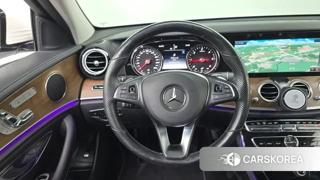 Mercedes-Benz E-Class W213 2018 Белый из Кореи, фото 4