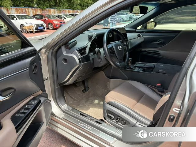 Lexus ES 2022 Другой из Китая, фото 4