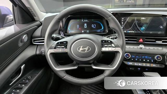 Hyundai The New Avante (CN7) 2025 Светло-серебряный цвет из Кореи, фото 4