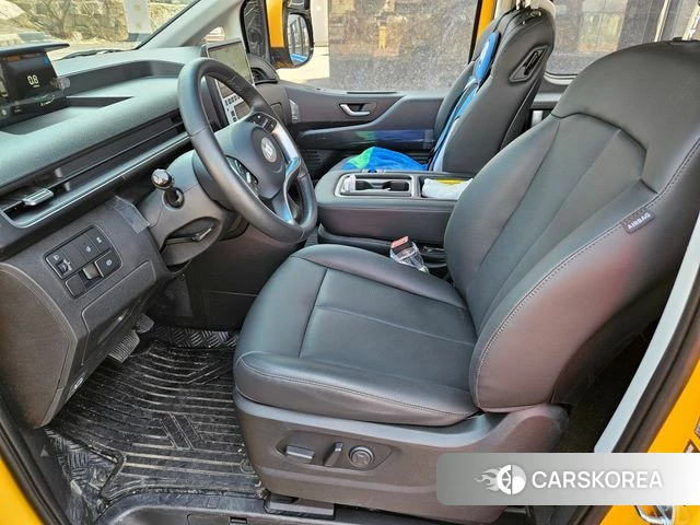 Hyundai Staria 2025 Желтый из Кореи, фото 4