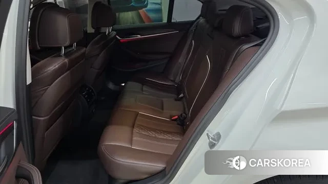 BMW 5 Series (G30) 2020 Белый из Кореи, фото 4