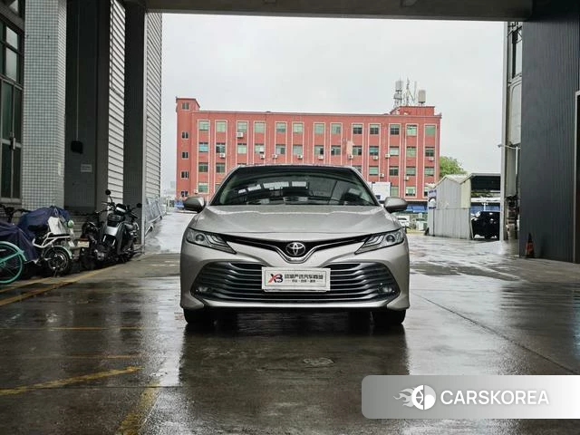 Toyota Camry 2021 Шампань из Китая, фото 4