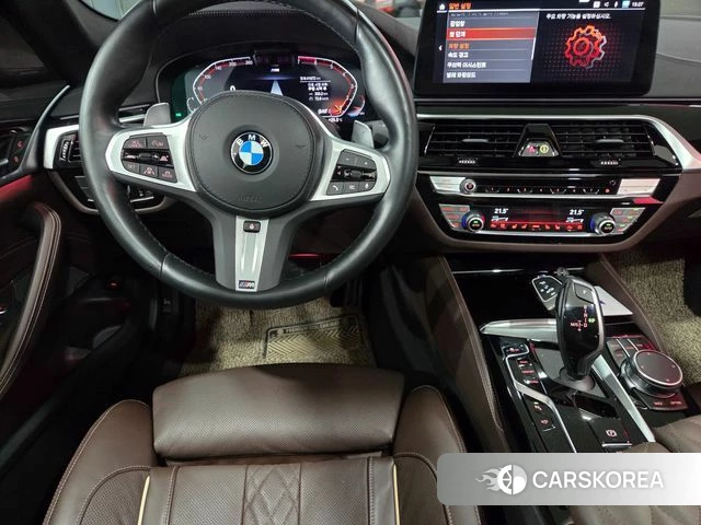 BMW 5 Series (G30) 2023 Черный из Кореи, фото 4