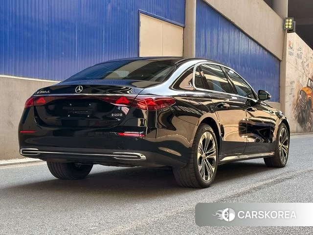 Mercedes-Benz E-class PHEV 2024 Черный из Китая, фото 4