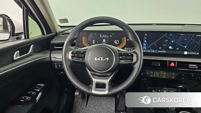 Kia The New K5 3rd generation 2024 Белый из Кореи, фото 4