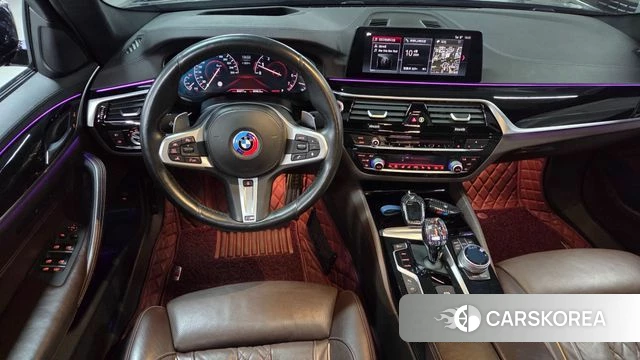 BMW 5 Series (G30) 2019 Черный из Кореи, фото 4