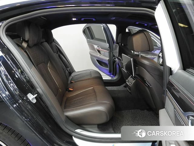 BMW 7 Series (G11) 2018 Черный из Кореи, фото 4