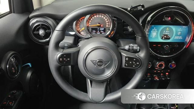 Mini Cooper 2022 Черный из Кореи, фото 4