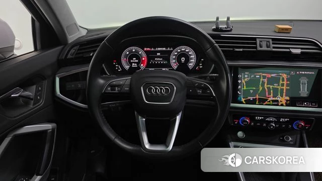 Audi Q3 (F3) 2020 Белый из Кореи, фото 4