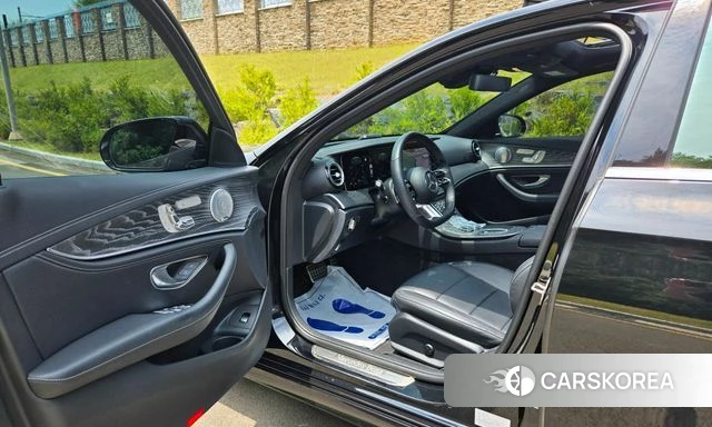 Mercedes-Benz E-Class W213 2021 Черный из Кореи, фото 4