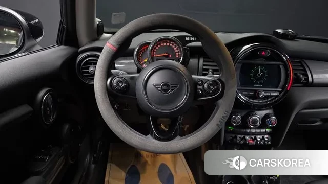 Mini Cooper 2021 Серебряный из Кореи, фото 4