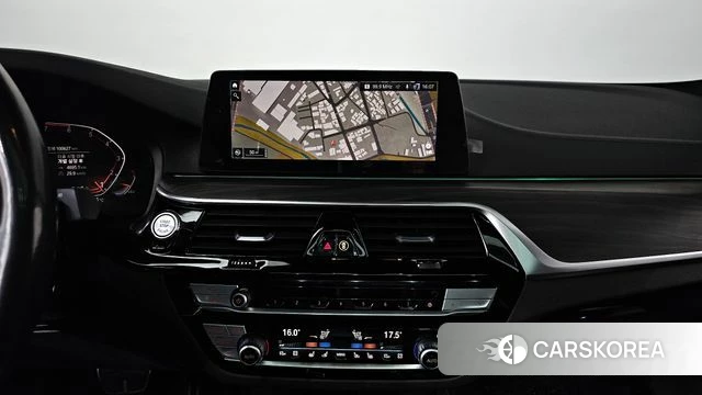 BMW 5 Series (G30) 2020 Белый из Кореи, фото 4