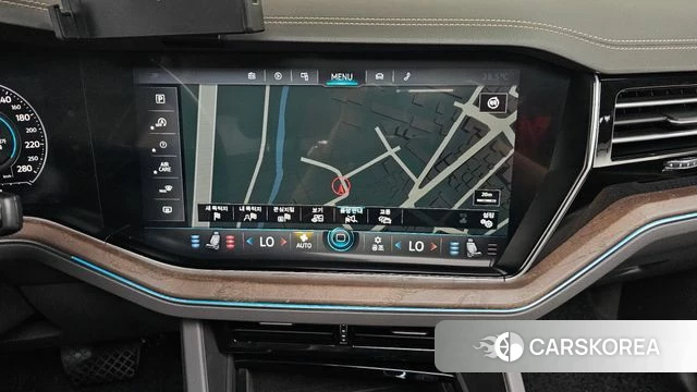 Volkswagen Touareg 3rd generation 2020 Черный из Кореи, фото 4