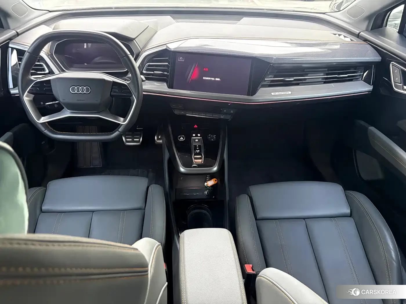 Audi Q4 e-tron 2023 Silver/gray из Китая, фото 4