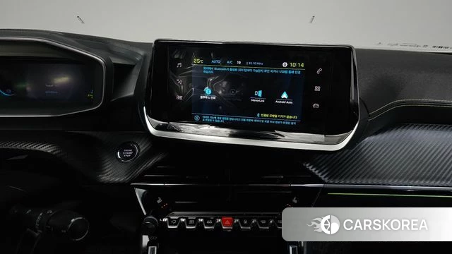 Peugeot e-2008 second generation 2023 Белый из Кореи, фото 4