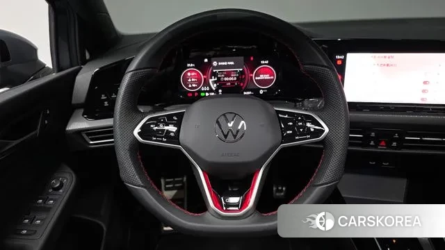 Volkswagen Golf 8th Generation 2023 Серый из Кореи, фото 4