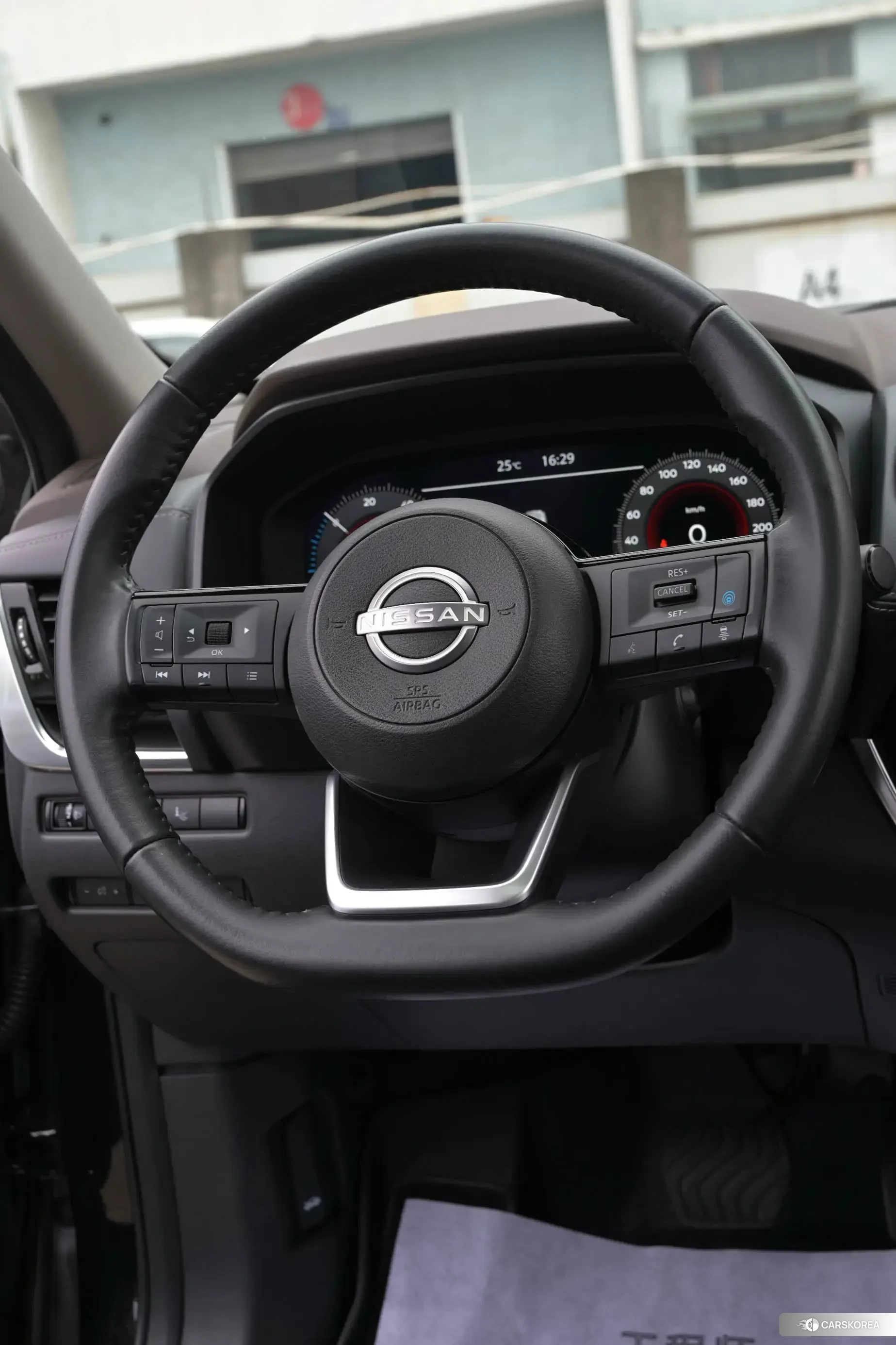 Nissan Qijun 2023 Черный из Китая, фото 3
